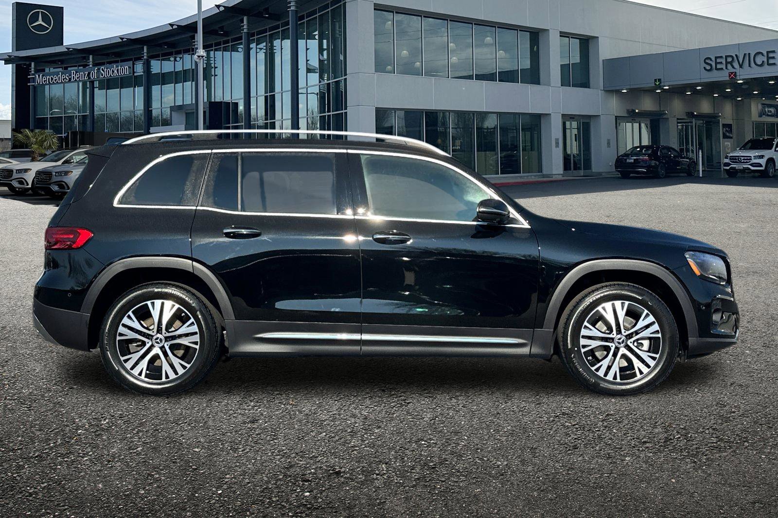 New 2026 Mercedes-Benz GLB 250 4MATIC video 3