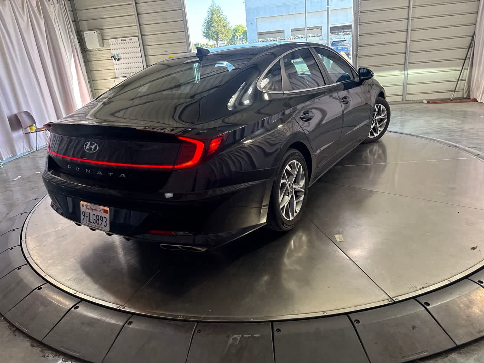 Used 2023 Hyundai Sonata SEL w/ Convenience Package FWD image 5