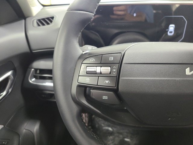 Used 2025 Kia K4 EX FWD image 21