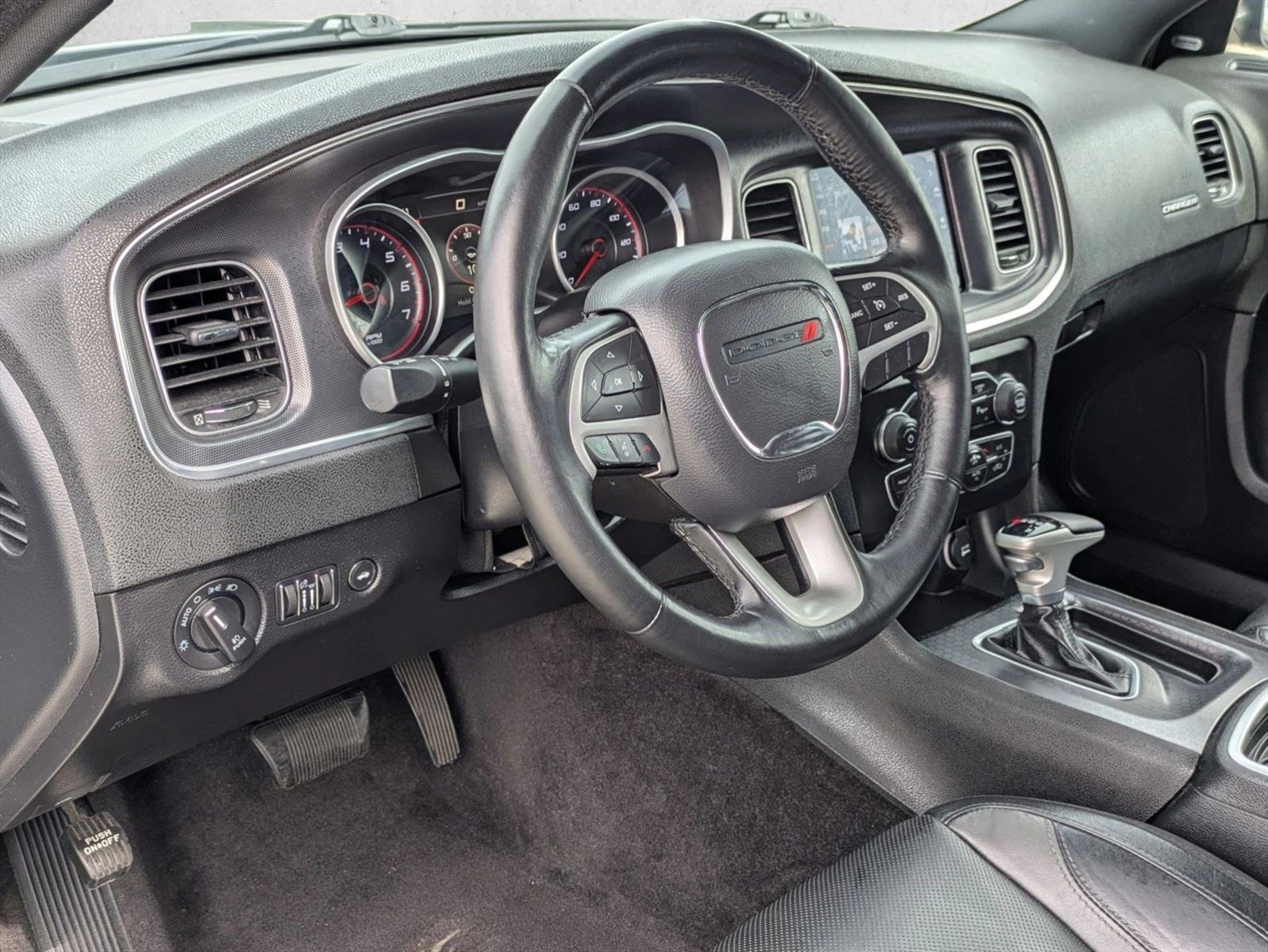 Used 2017 Dodge Charger SXT w/ Plus Group RWD image 9