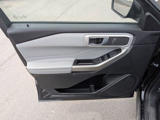 Certified 2021 Ford Explorer XLT w/ Equipment Group 202A image 6