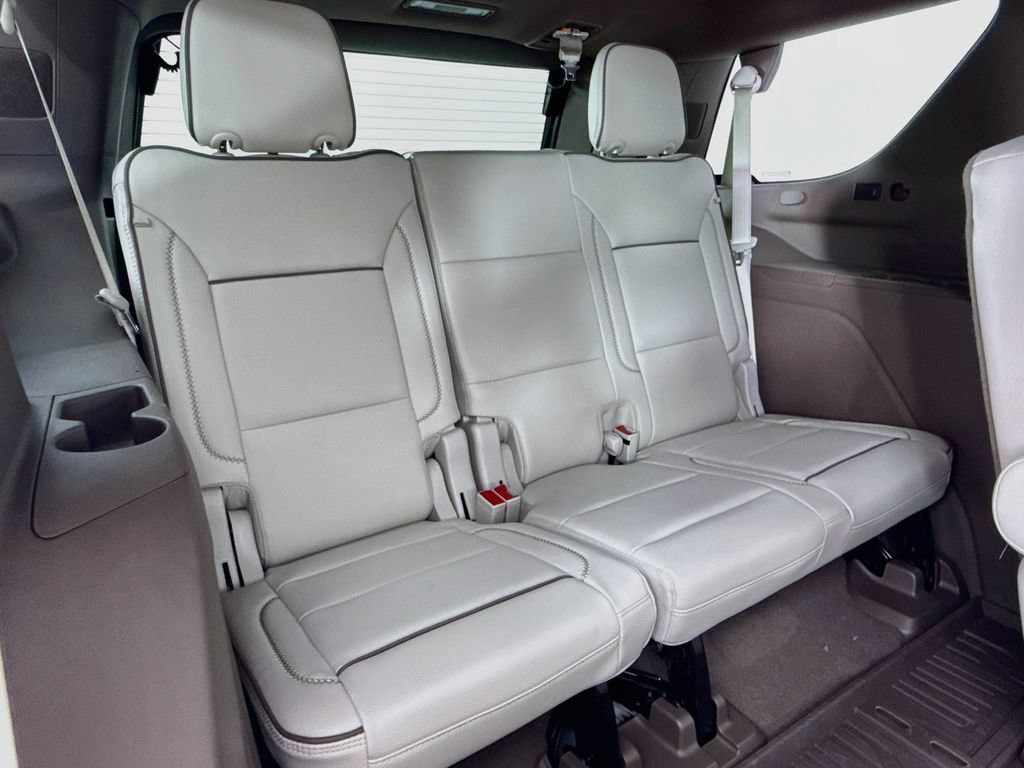 Used 2026 GMC Yukon Denali w/ Sun & Power Step Package AWD/4WD image 28