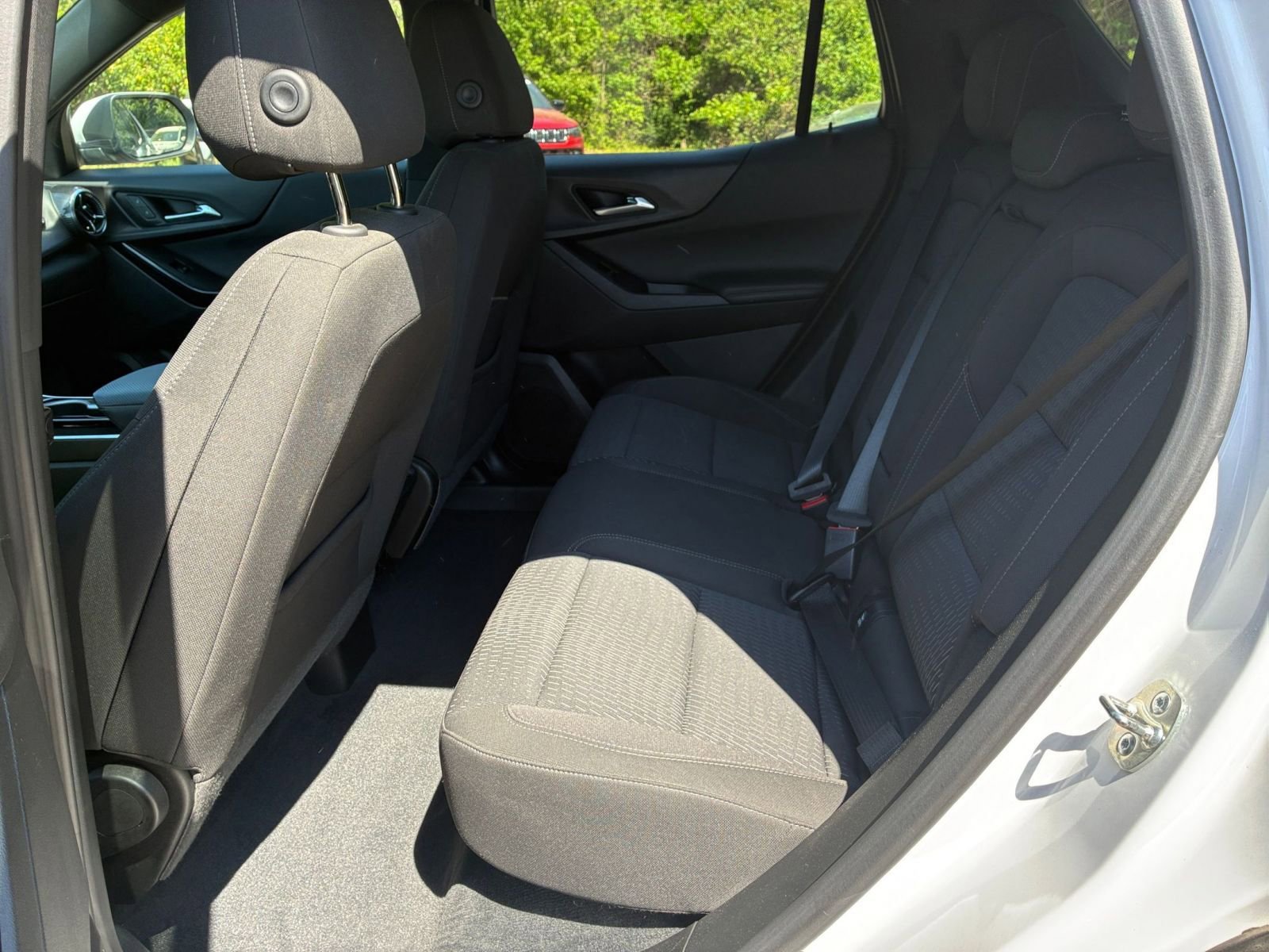 Used 2025 Chevrolet Equinox LT FWD image 23