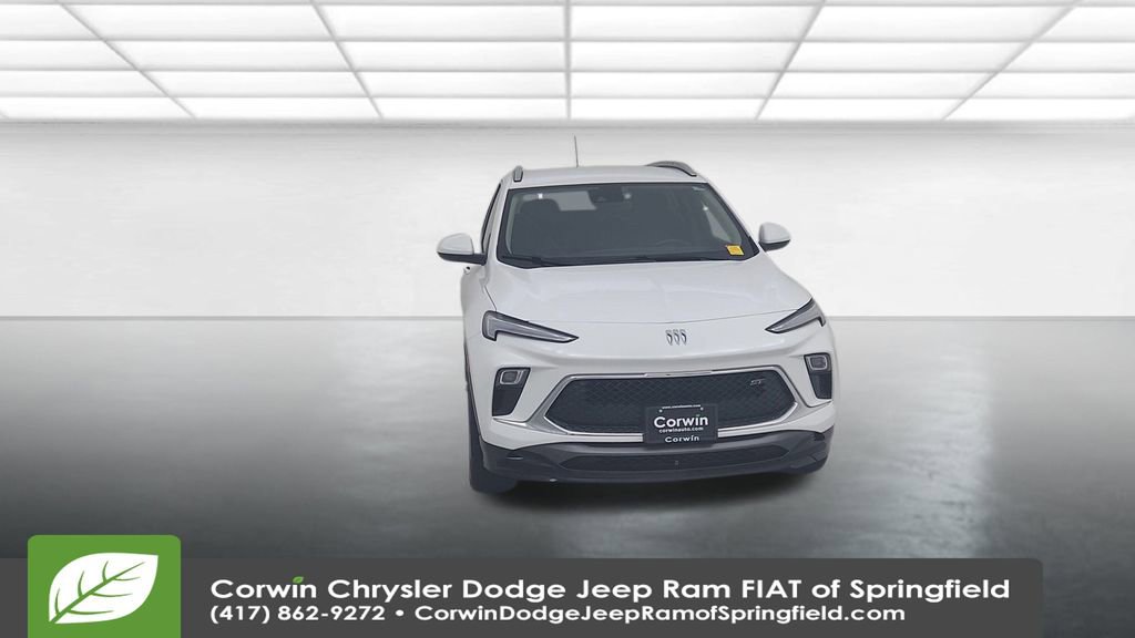 Used 2024 Buick Encore GX Sport Touring image 4