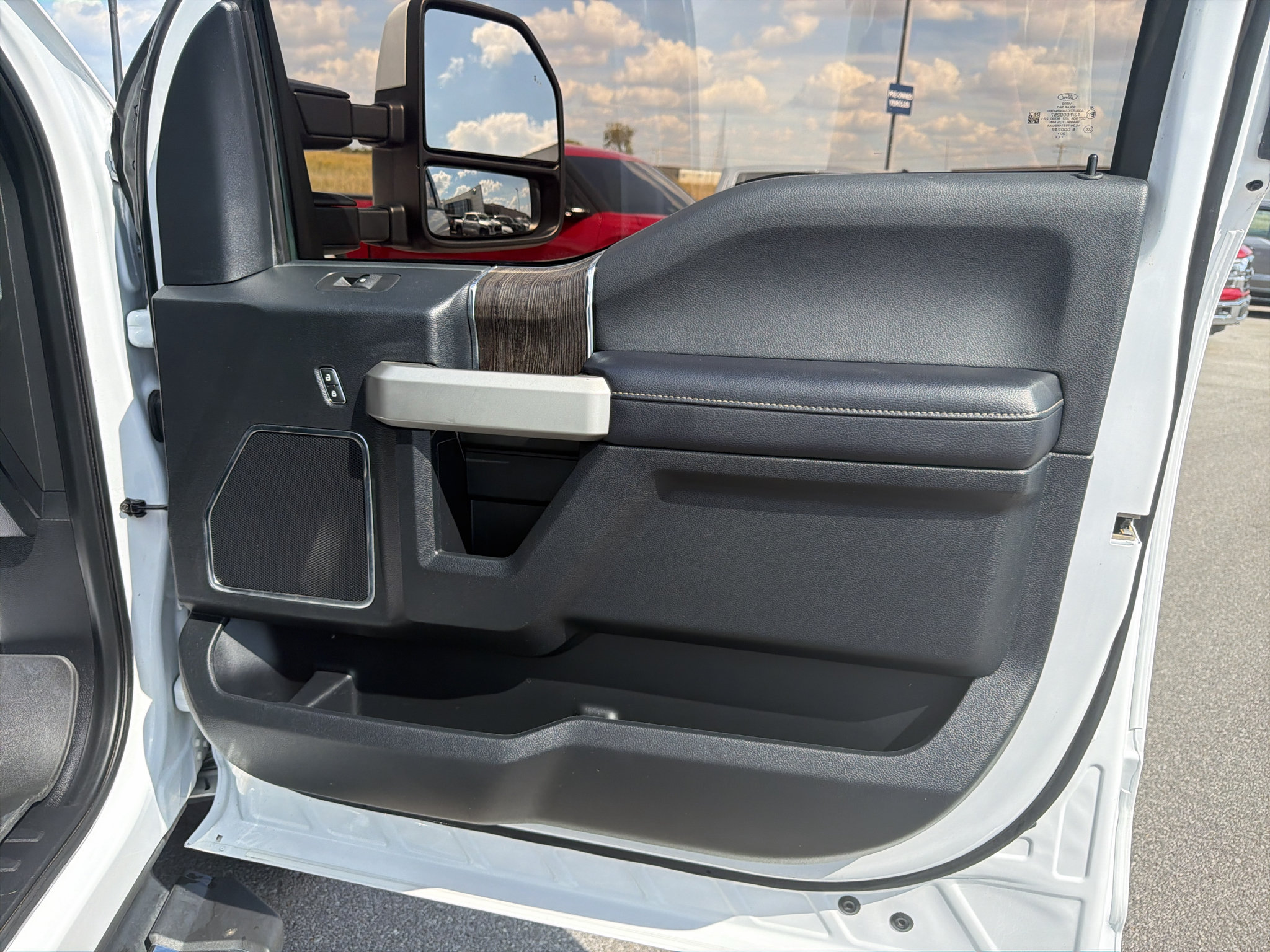 Used 2021 Ford F250 Lariat w/ Lariat Value Package AWD/4WD image 20