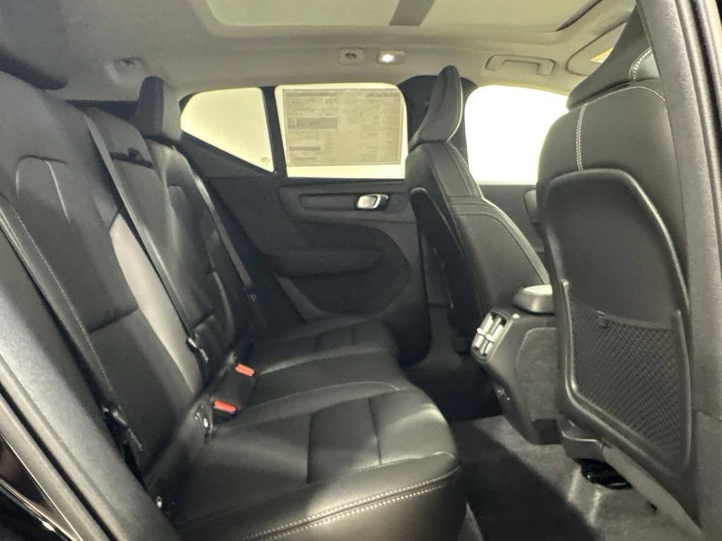 New 2026 Volvo XC40 B5 Plus w/ Protection Package Premier AWD/4WD image 25