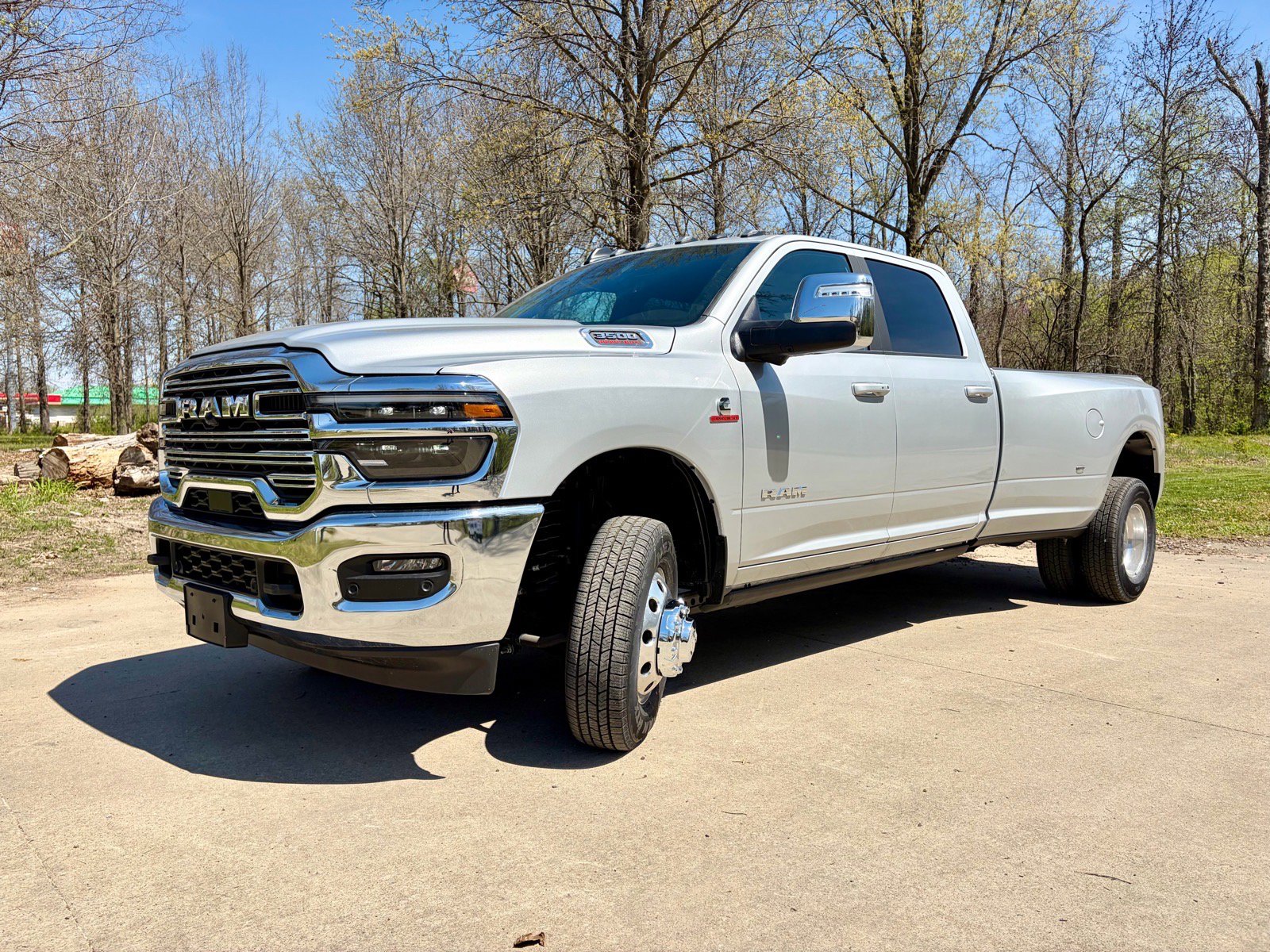 New 2026 RAM 3500 Laramie AWD/4WD image 5