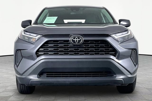 Used 2024 Toyota RAV4 LE AWD/4WD image 2