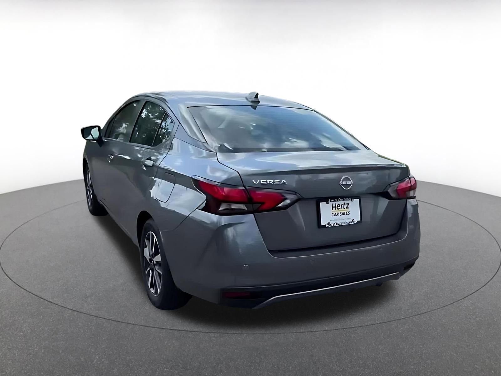 Used 2025 Nissan Versa SV image 11