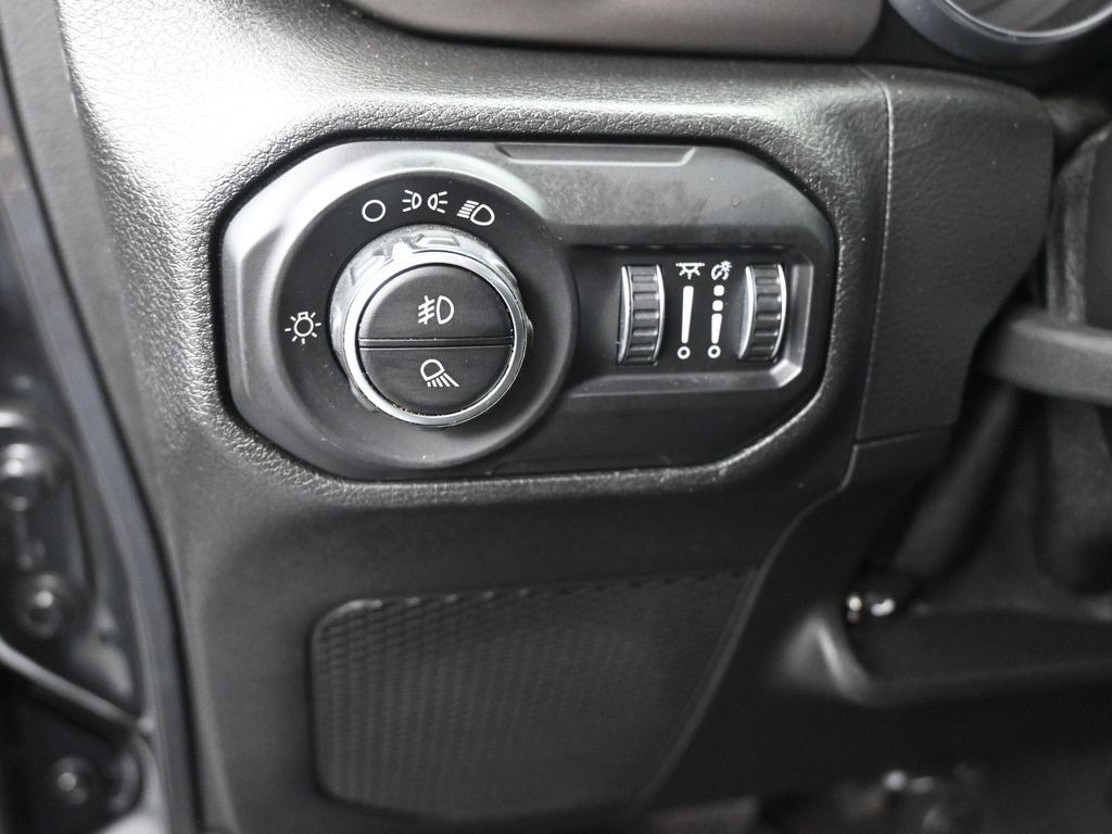 Used 2021 Jeep Gladiator Sport image 18