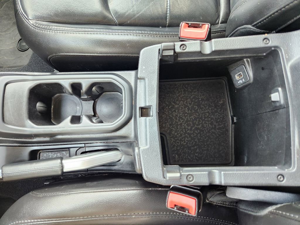 Used 2020 Jeep Wrangler Unlimited Sahara image 20