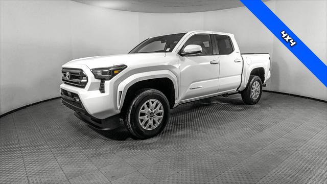Used 2025 Toyota Tacoma SR5 AWD/4WD image 2