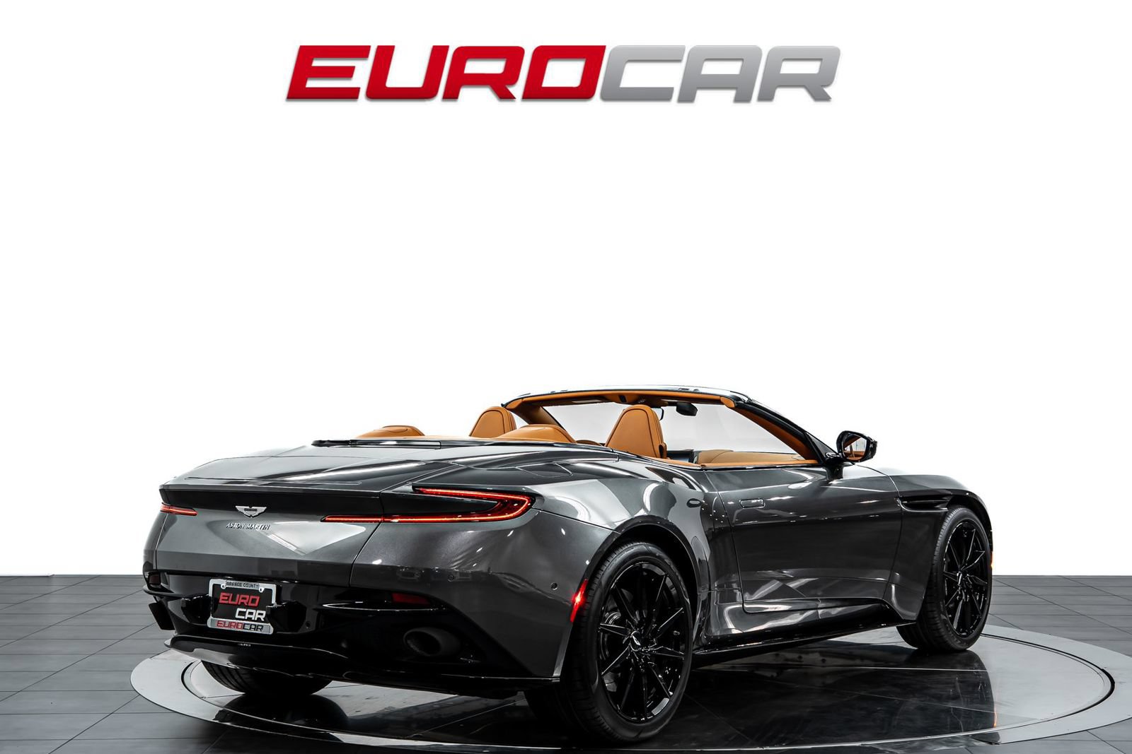 Used 2019 Aston Martin DB11 Volante RWD image 6