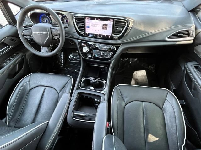 Used 2023 Chrysler Pacifica Limited w/ S Appearance Package AWD/4WD image 33
