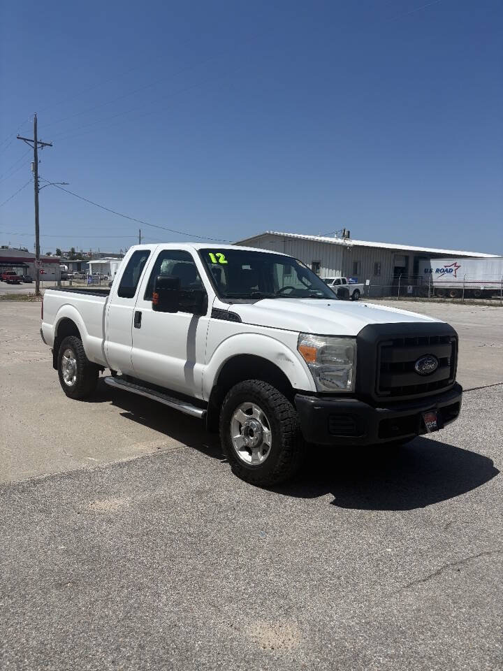 Used 2012 Ford F250 XL w/ PWR Equipment Group AWD/4WD image 2