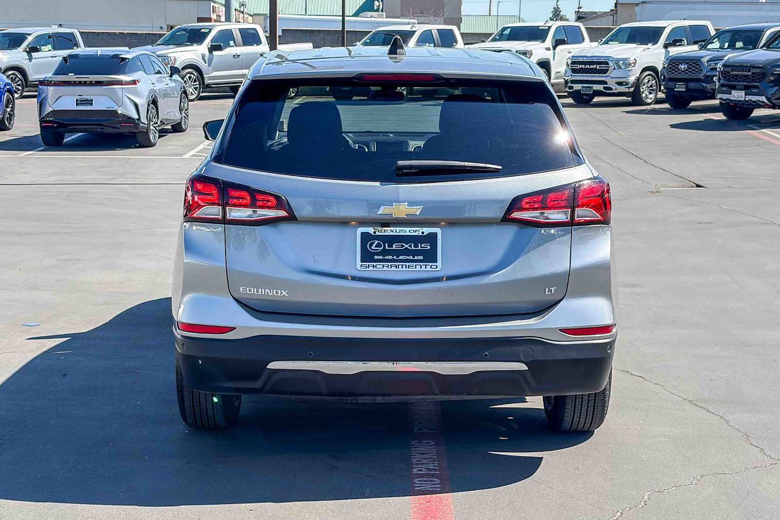 Used 2024 Chevrolet Equinox LT FWD image 3