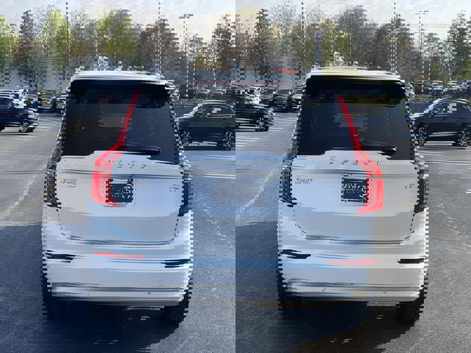 Used 2022 Volvo XC90 T5 Momentum w/ Protection Package Premier image 6