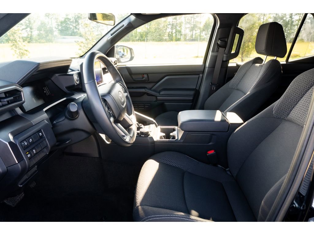 Used 2025 Toyota 4Runner SR5 AWD/4WD image 11