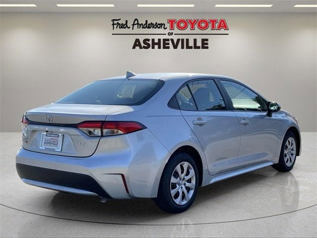 Used 2022 Toyota Corolla LE image 5
