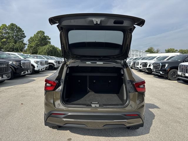 Used 2024 Chevrolet Trax ACTIV w/ Sunroof Package FWD image 25