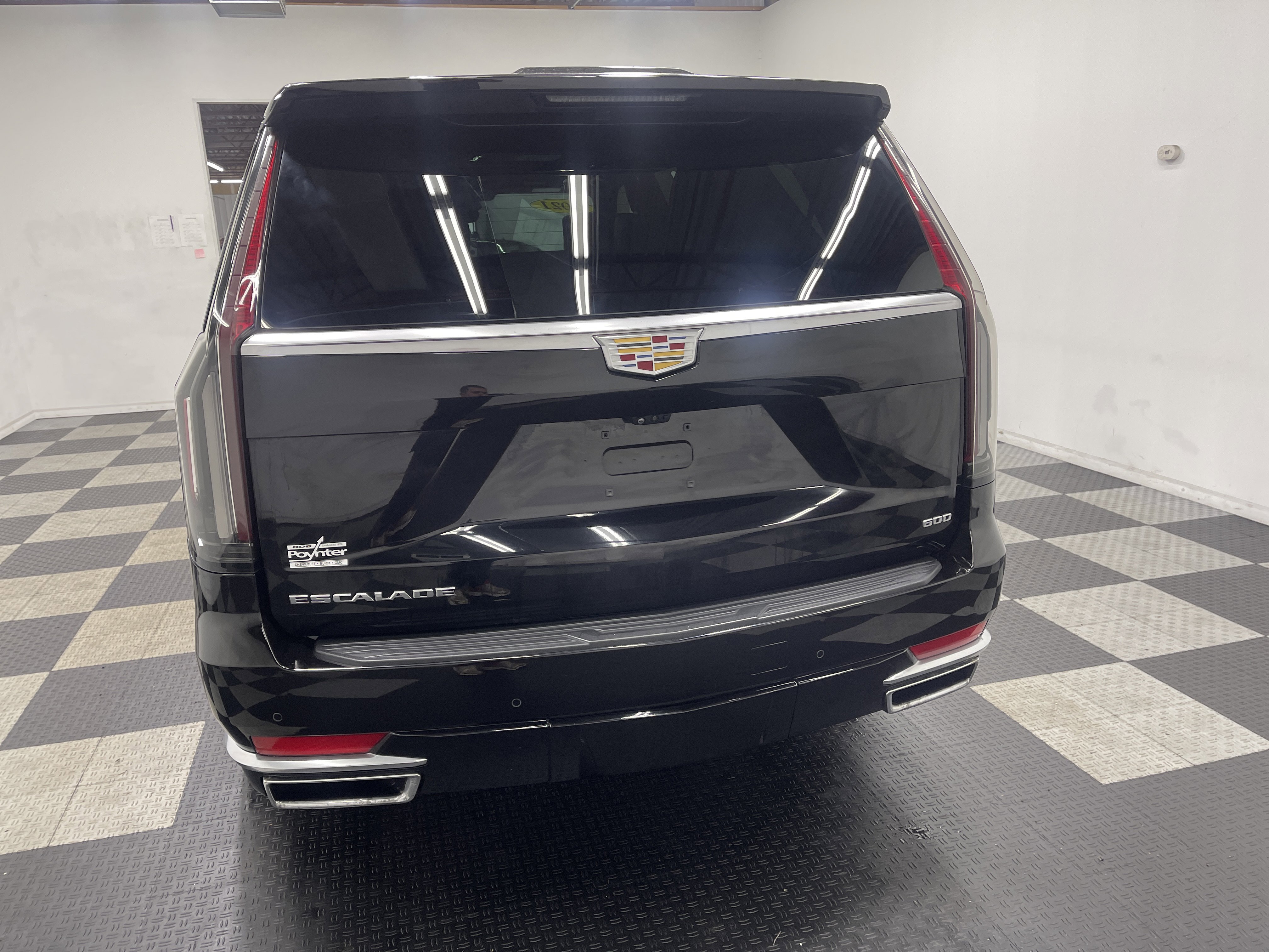 Used 2021 Cadillac Escalade Premium Luxury Platinum image 3