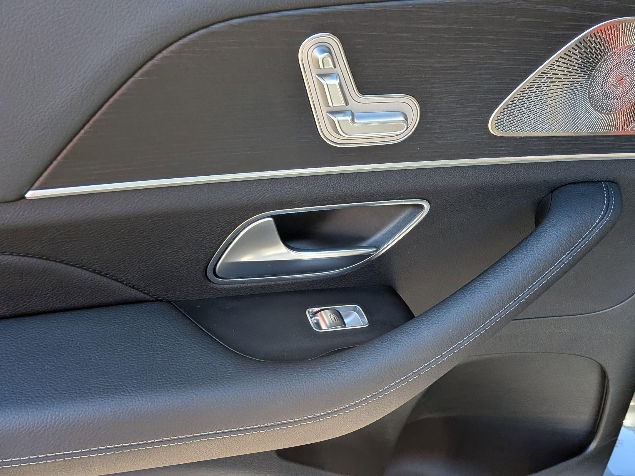 Certified 2025 Mercedes-Benz GLS 450 GLS 450 image 28