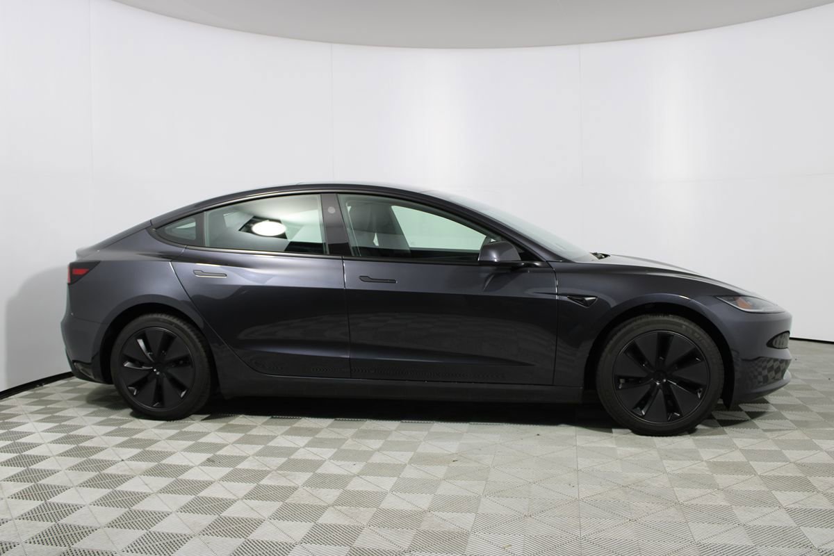 Used 2025 Tesla Model 3 Long Range image 32