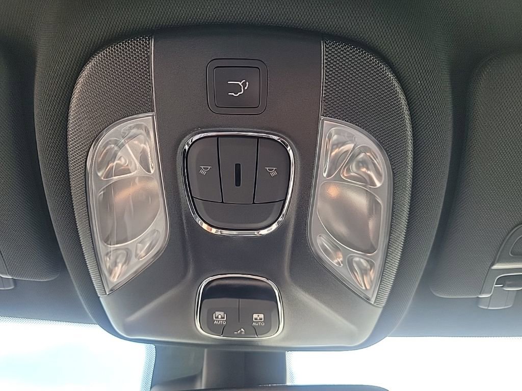 New 2026 Jeep Compass Limited w/ Sun, Sound & Navigation Group AWD/4WD image 13
