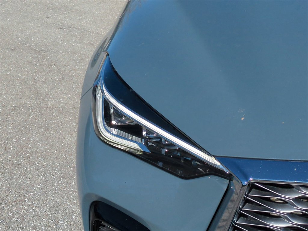 Used 2023 INFINITI QX55 Essential w/ Accent Package image 10