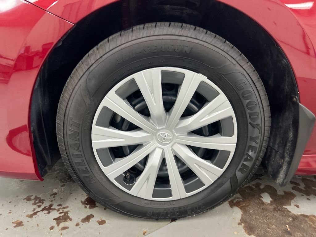 Used 2021 Toyota Camry LE FWD image 26