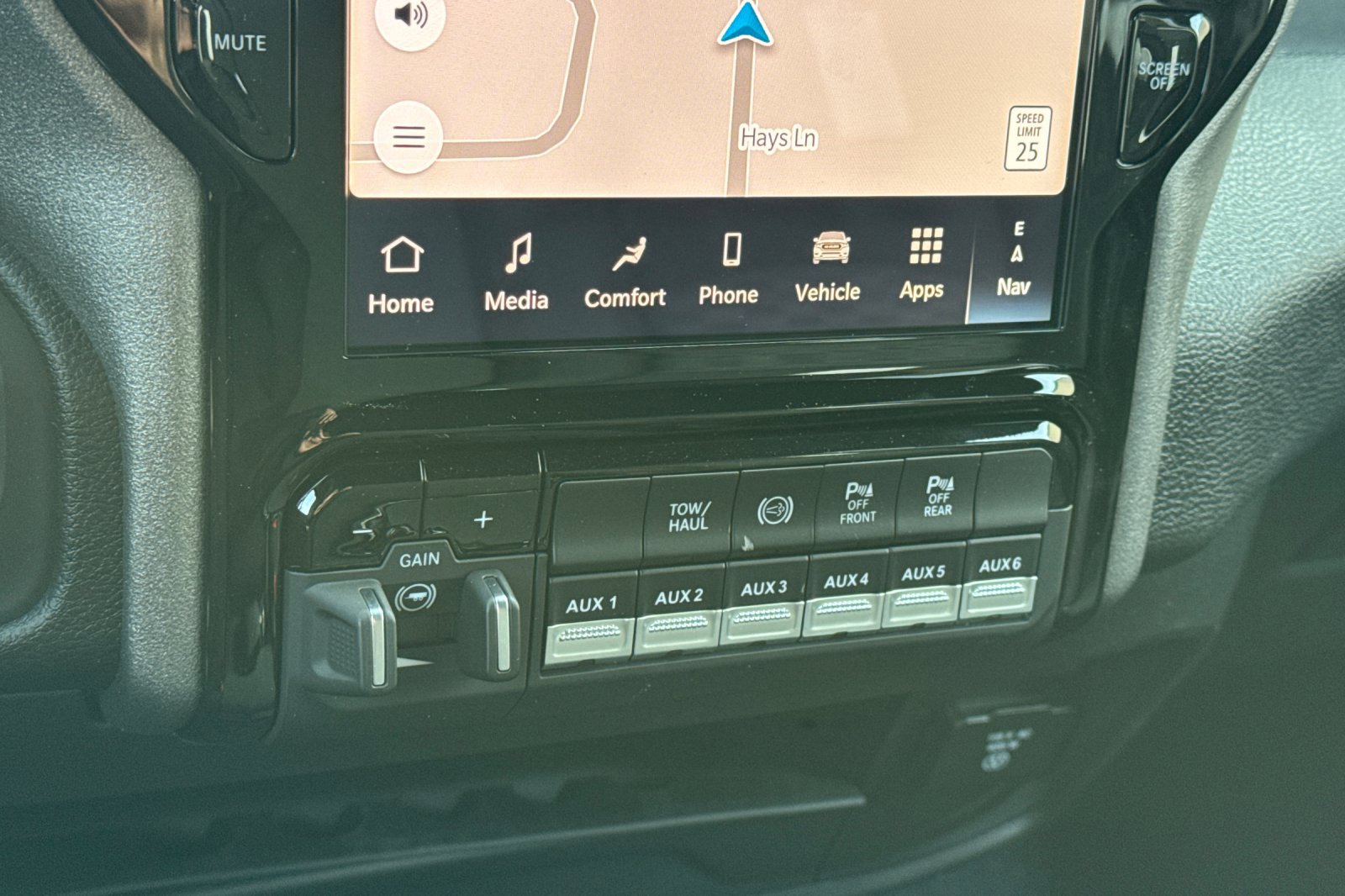 New 2026 RAM 2500 Tradesman AWD/4WD image 19