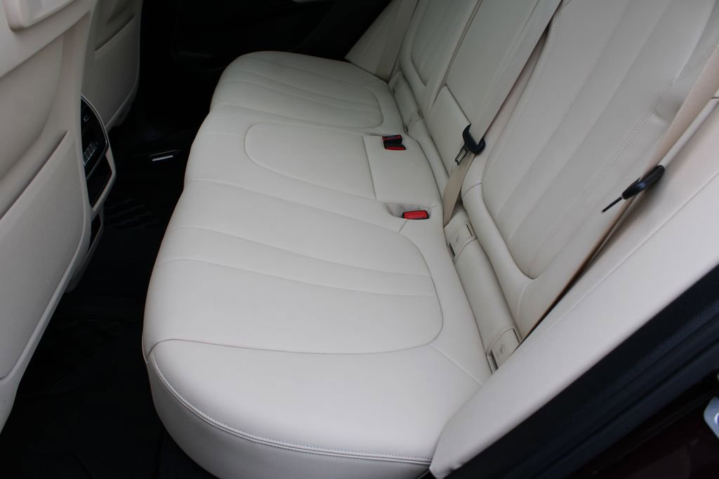 Used 2019 BMW X5 xDrive40i w/ Executive Package image 23