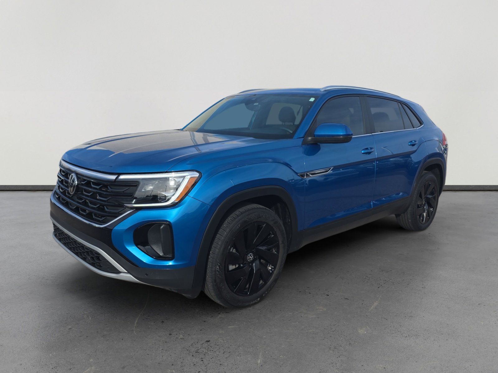 Certified 2024 Volkswagen Atlas Cross Sport SE image 1