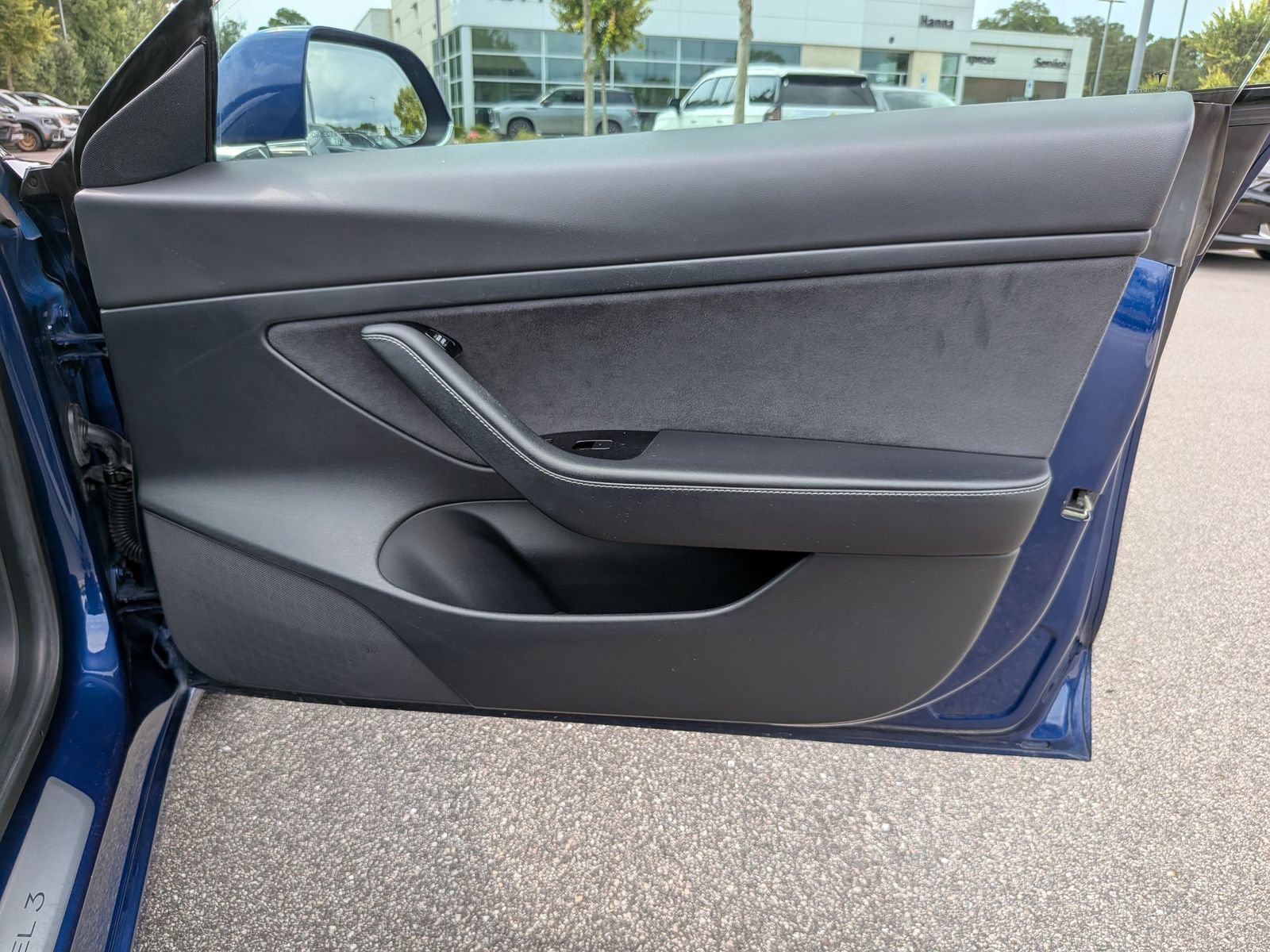 Used 2020 Tesla Model 3 Standard Range RWD image 32