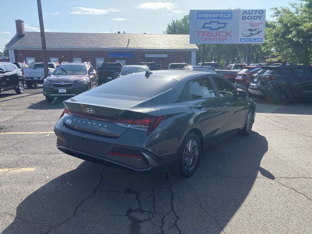 Used 2024 Hyundai Elantra SEL FWD image 23
