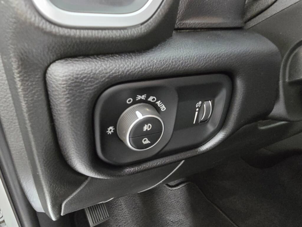 Used 2024 RAM 3500 Big Horn image 25