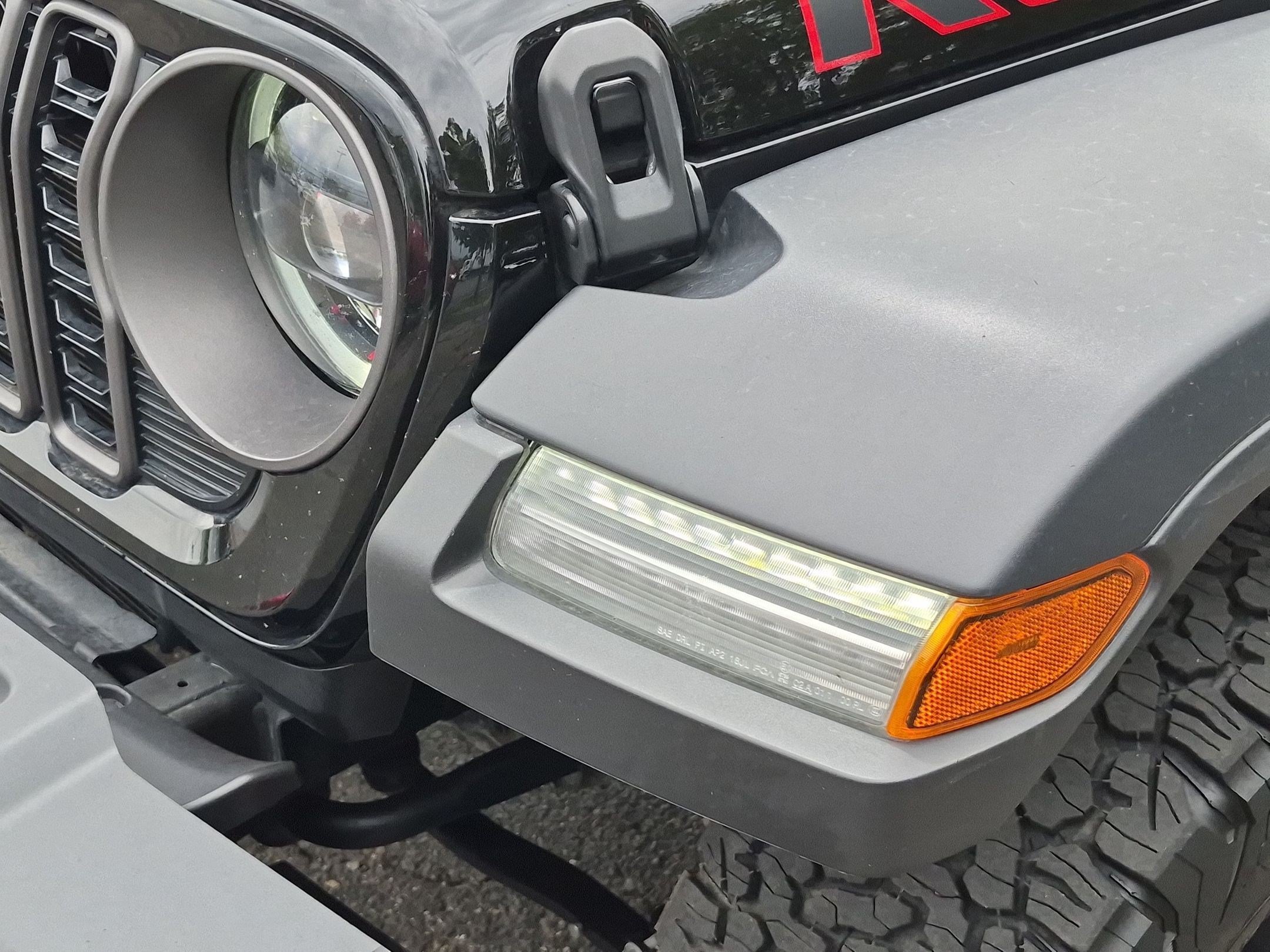 Used 2024 Jeep Wrangler Unlimited Rubicon w/ Convenience Group AWD/4WD image 11
