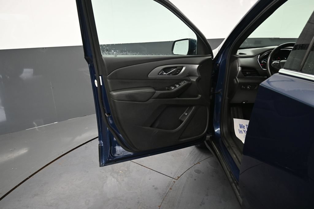 Used 2023 Chevrolet Traverse LT w/ LPO, Floor Liner Package AWD/4WD image 25