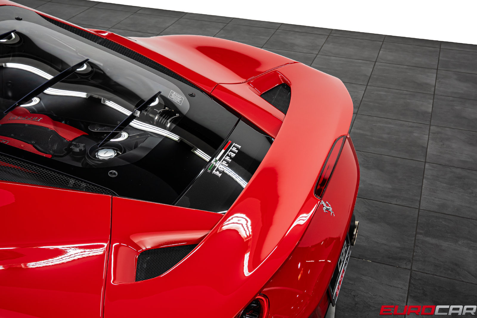 Used 2021 Ferrari F8 Tributo RWD image 21