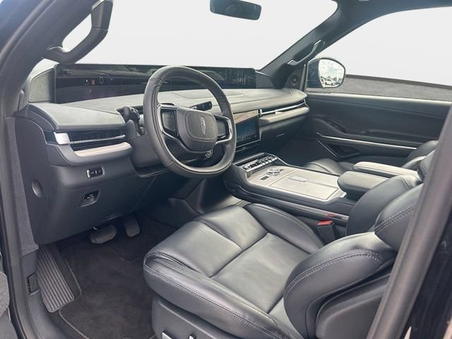 New 2026 Lincoln Navigator Reserve w/ Jet Appearance Package AWD/4WD image 11