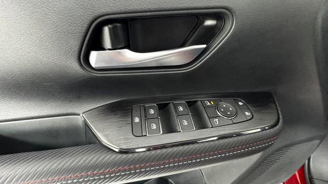 Used 2025 Nissan Kicks SR FWD image 19