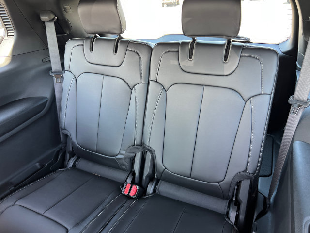 New 2026 Jeep Grand Cherokee L Limited w/ Limited Altitude Package AWD/4WD image 19