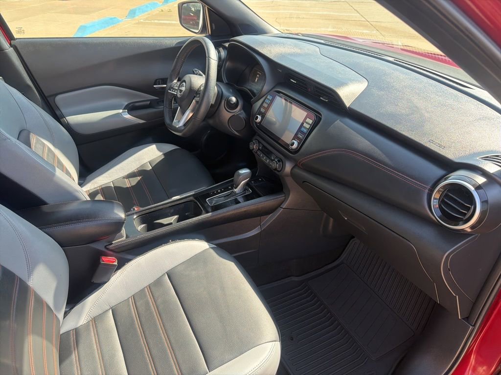 Used 2024 Nissan Kicks SR w/ SR Premium Package FWD image 26