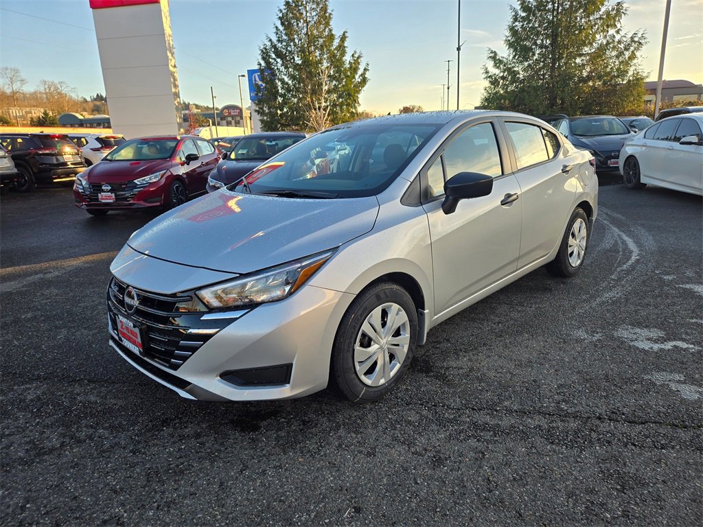 New 2025 Nissan Versa S w/ Trunk Package