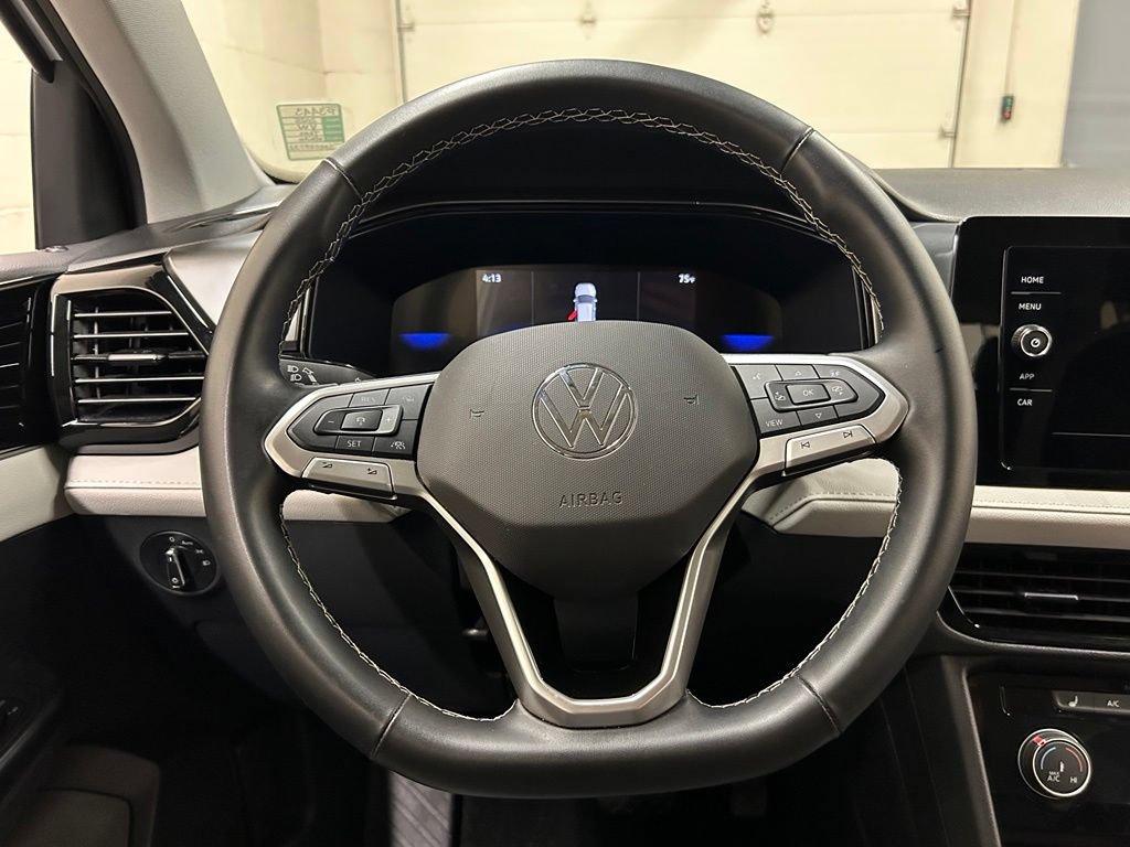 Used 2025 Volkswagen Taos S AWD/4WD image 17