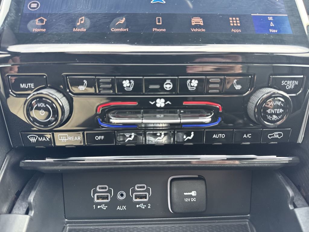 New 2025 Jeep Grand Cherokee Limited w/ Luxury Tech Group II image 19