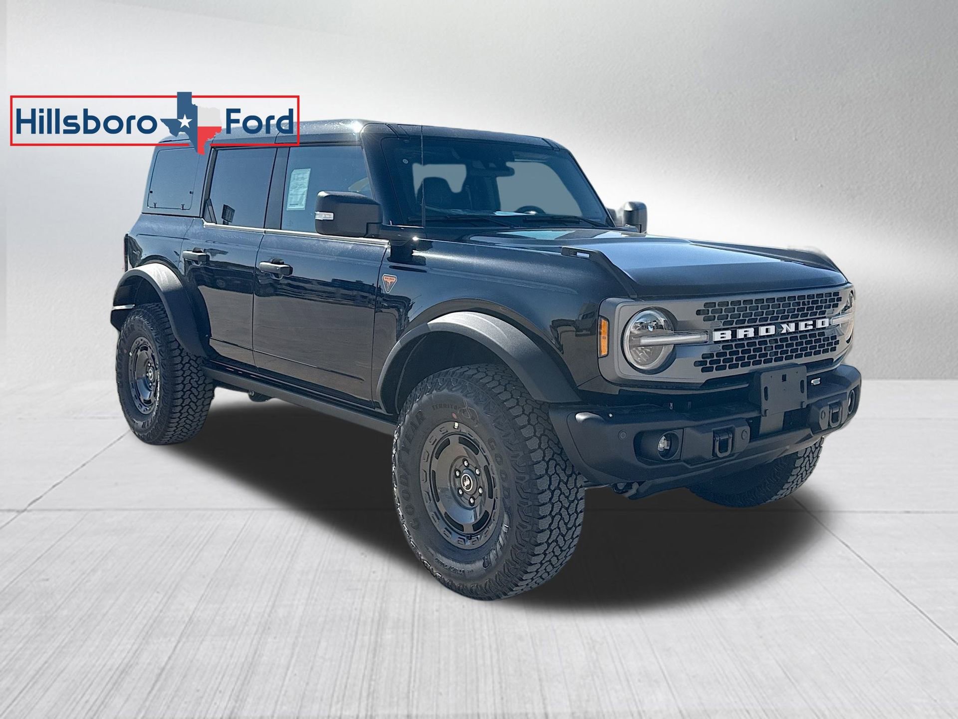 New 2025 Ford Bronco Badlands image 3