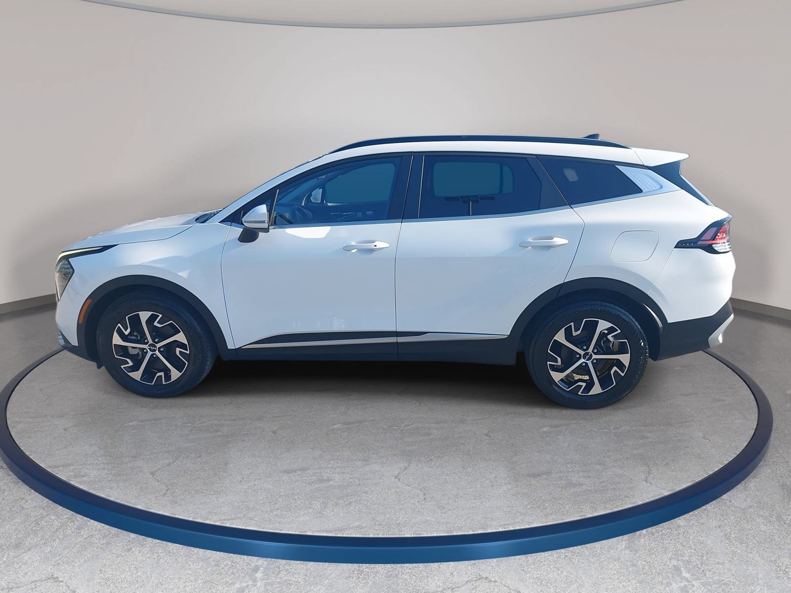 Used 2025 Kia Sportage EX w/ Premium Package FWD image 8
