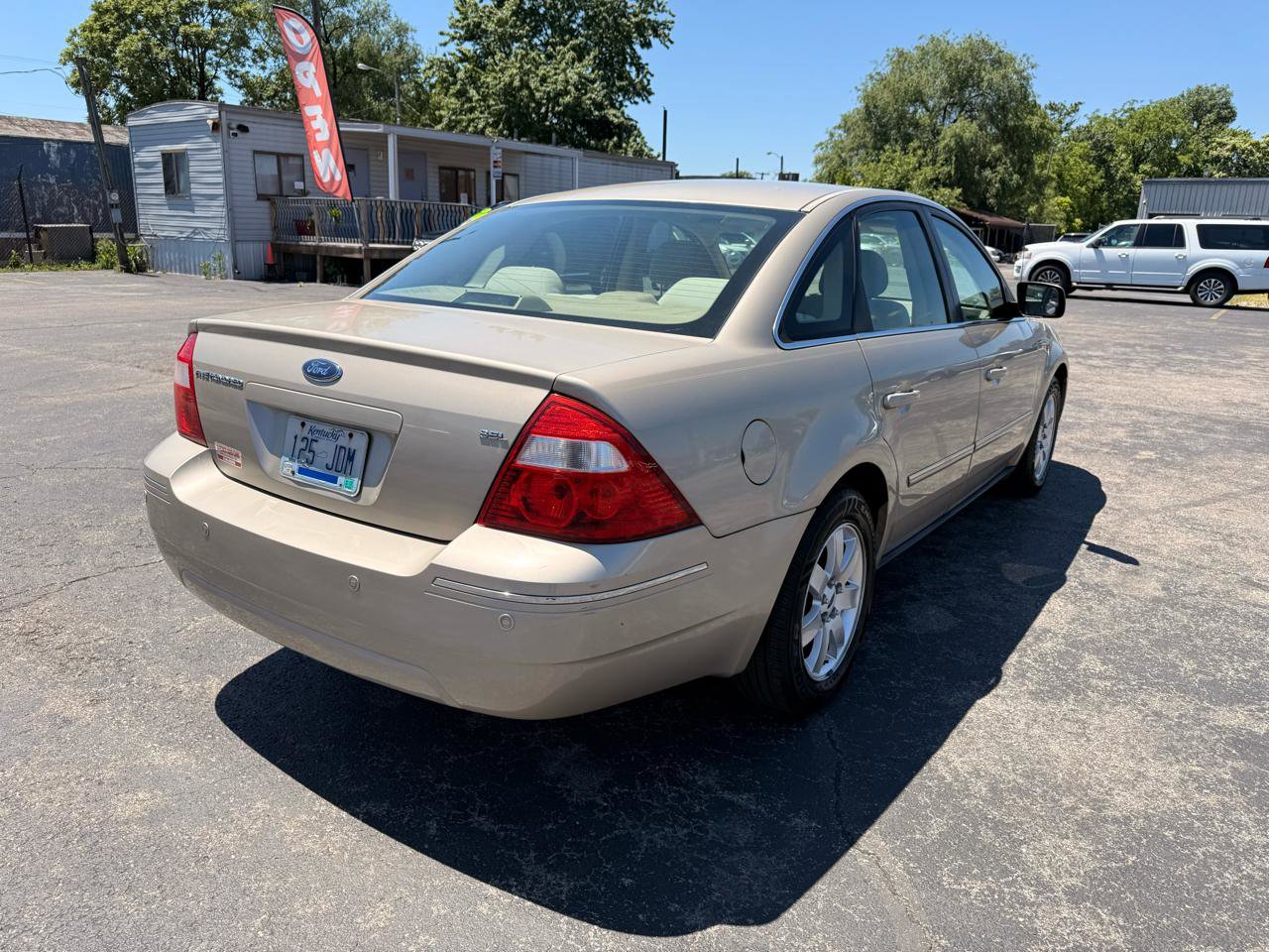 Used 2006 Ford Five Hundred SEL FWD image 5