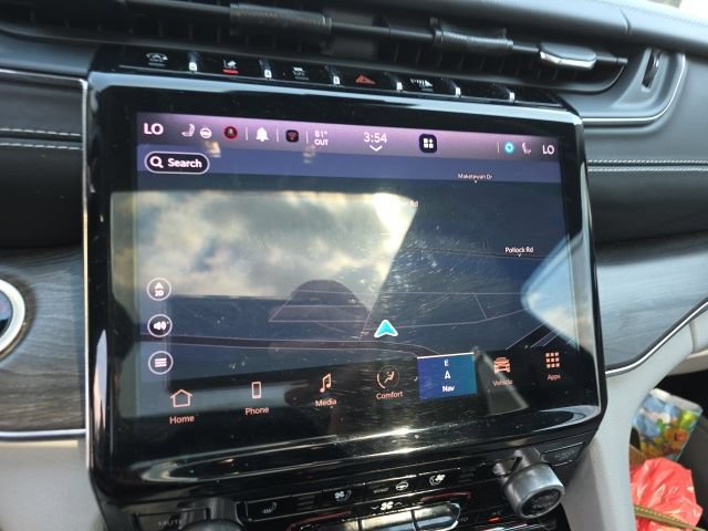 Used 2021 Jeep Grand Cherokee L Overland w/ Luxury Tech Group IV AWD/4WD image 18